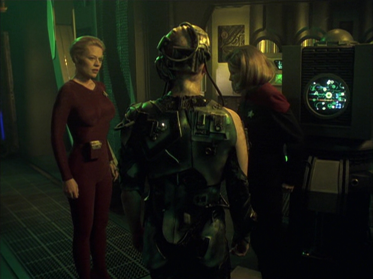 extant_StarTrek_VOY_6x16-Collective_01724.jpg
