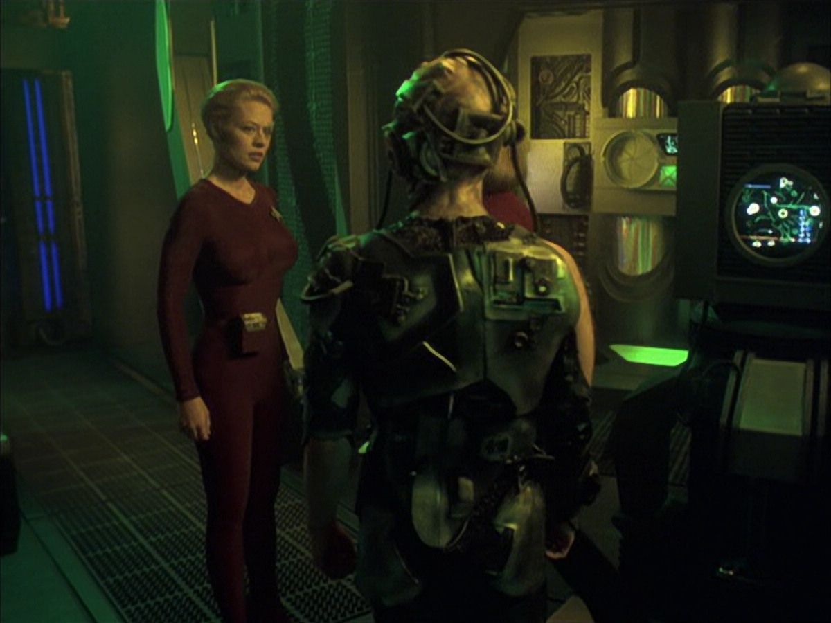 extant_StarTrek_VOY_6x16-Collective_01725.jpg