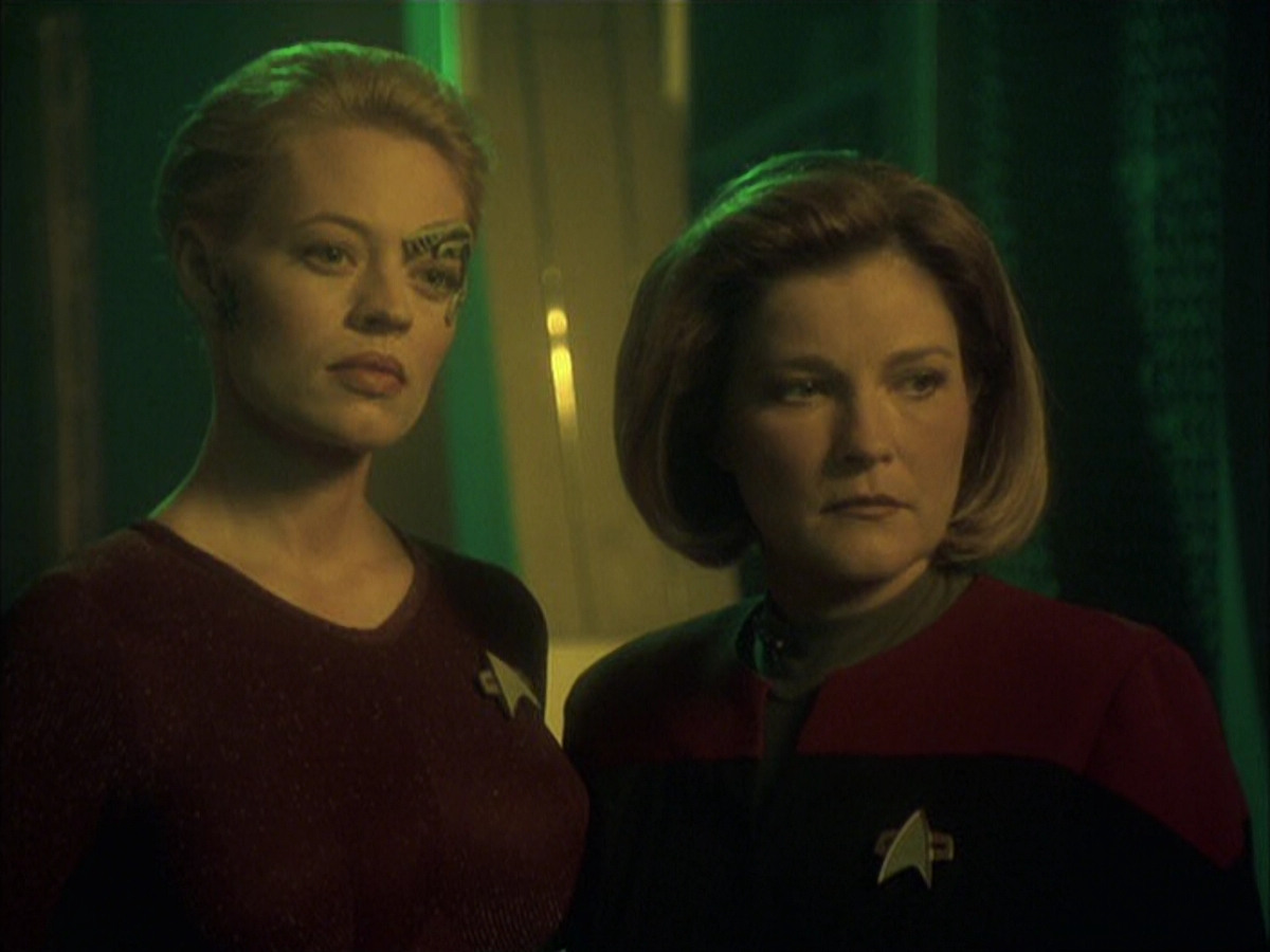 extant_StarTrek_VOY_6x16-Collective_01735.jpg
