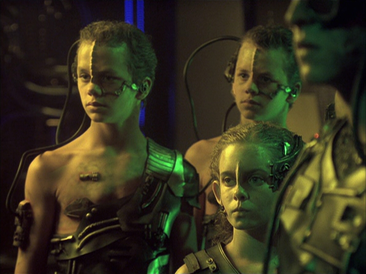 extant_StarTrek_VOY_6x16-Collective_01737.jpg