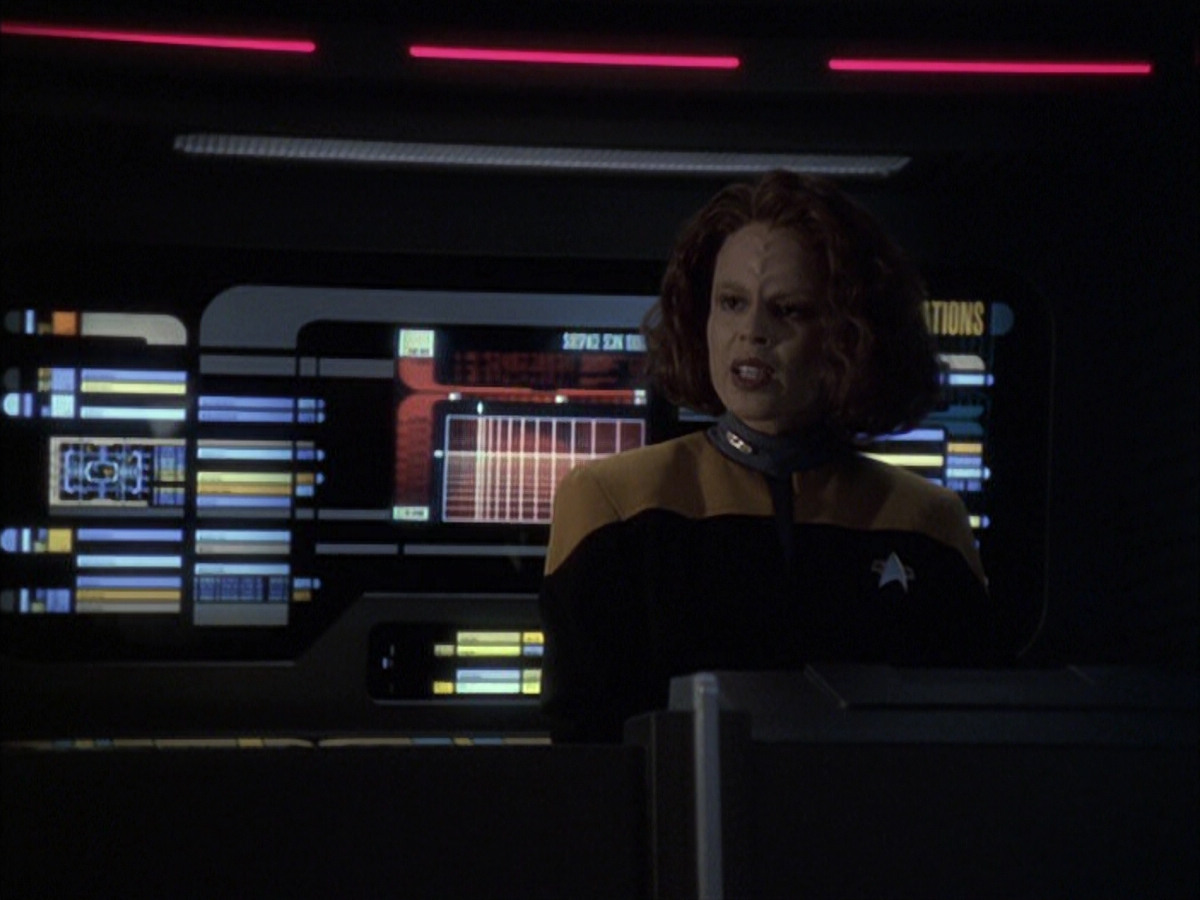 extant_StarTrek_VOY_6x16-Collective_01767.jpg