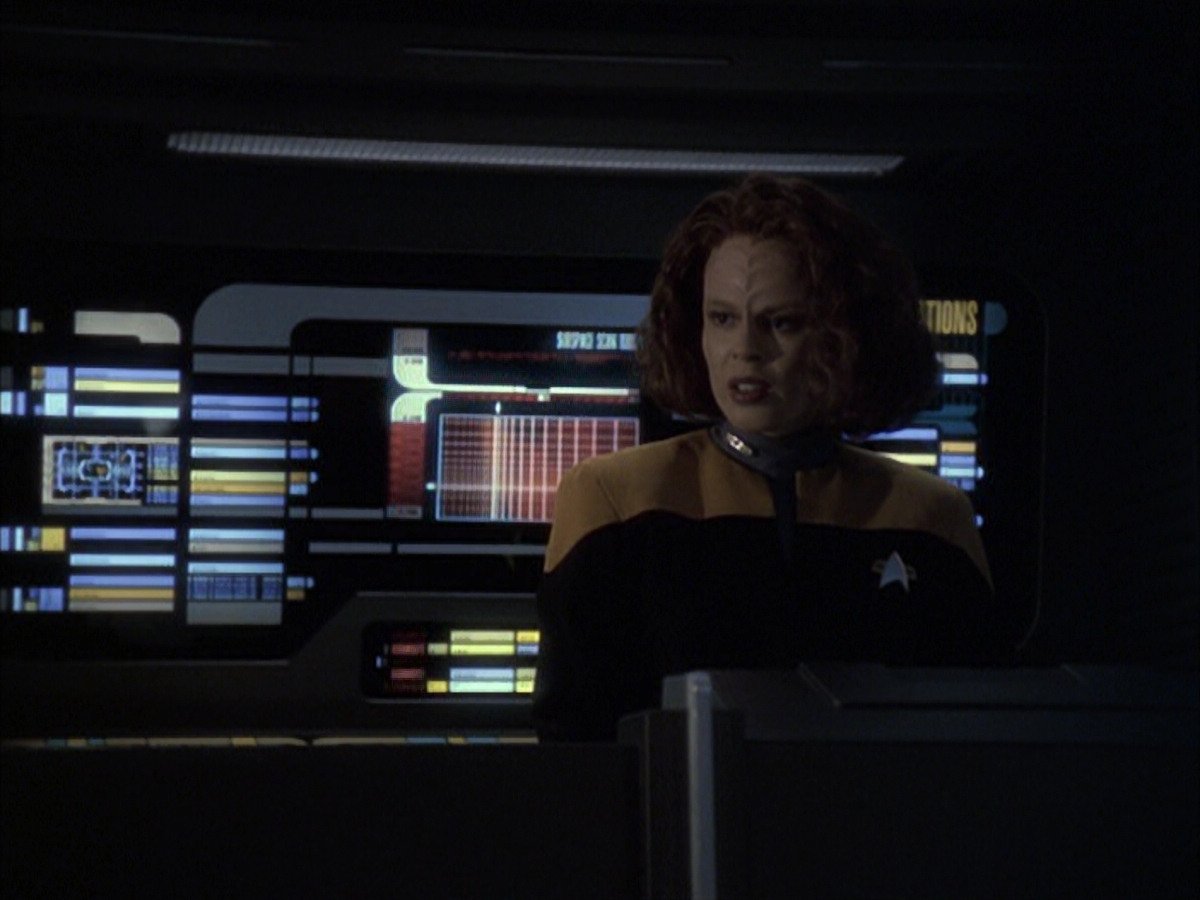 extant_StarTrek_VOY_6x16-Collective_01777.jpg