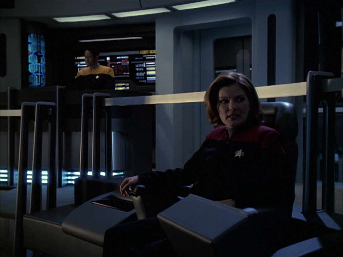 extant_StarTrek_VOY_6x16-Collective_01786.jpg