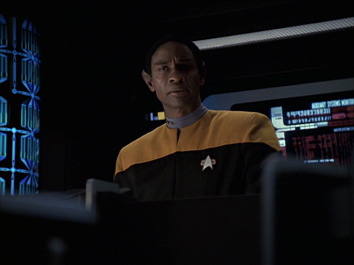 extant_StarTrek_VOY_6x16-Collective_01791.jpg