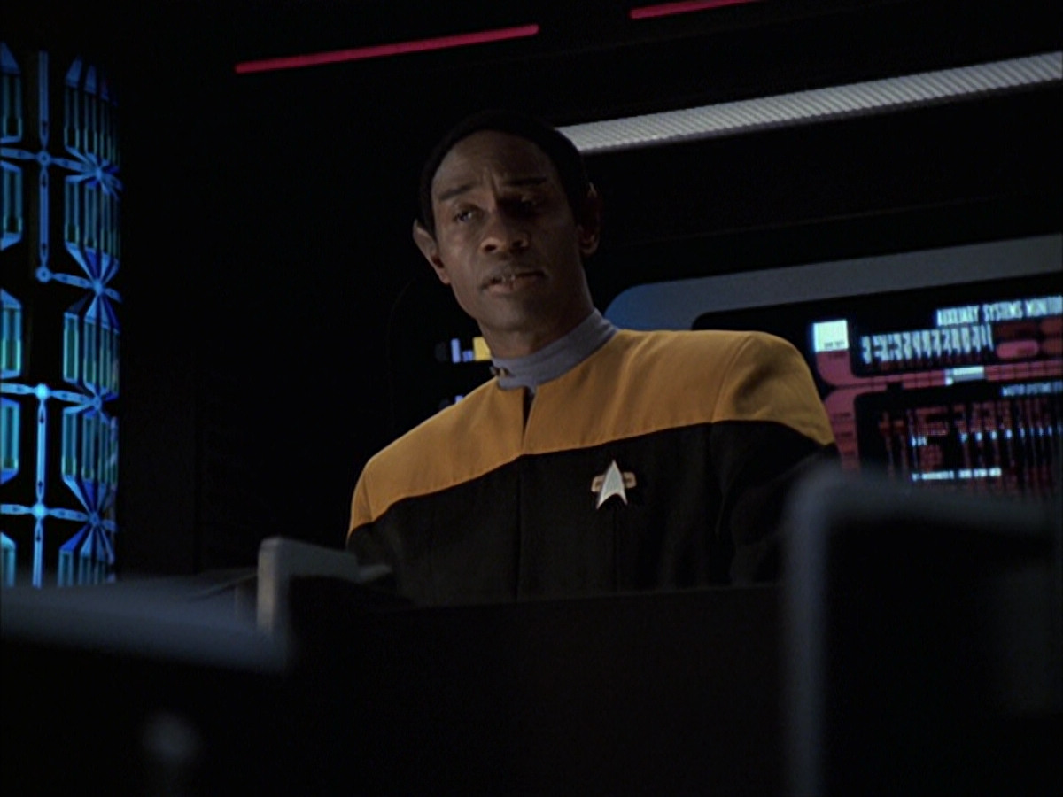 extant_StarTrek_VOY_6x16-Collective_01792.jpg