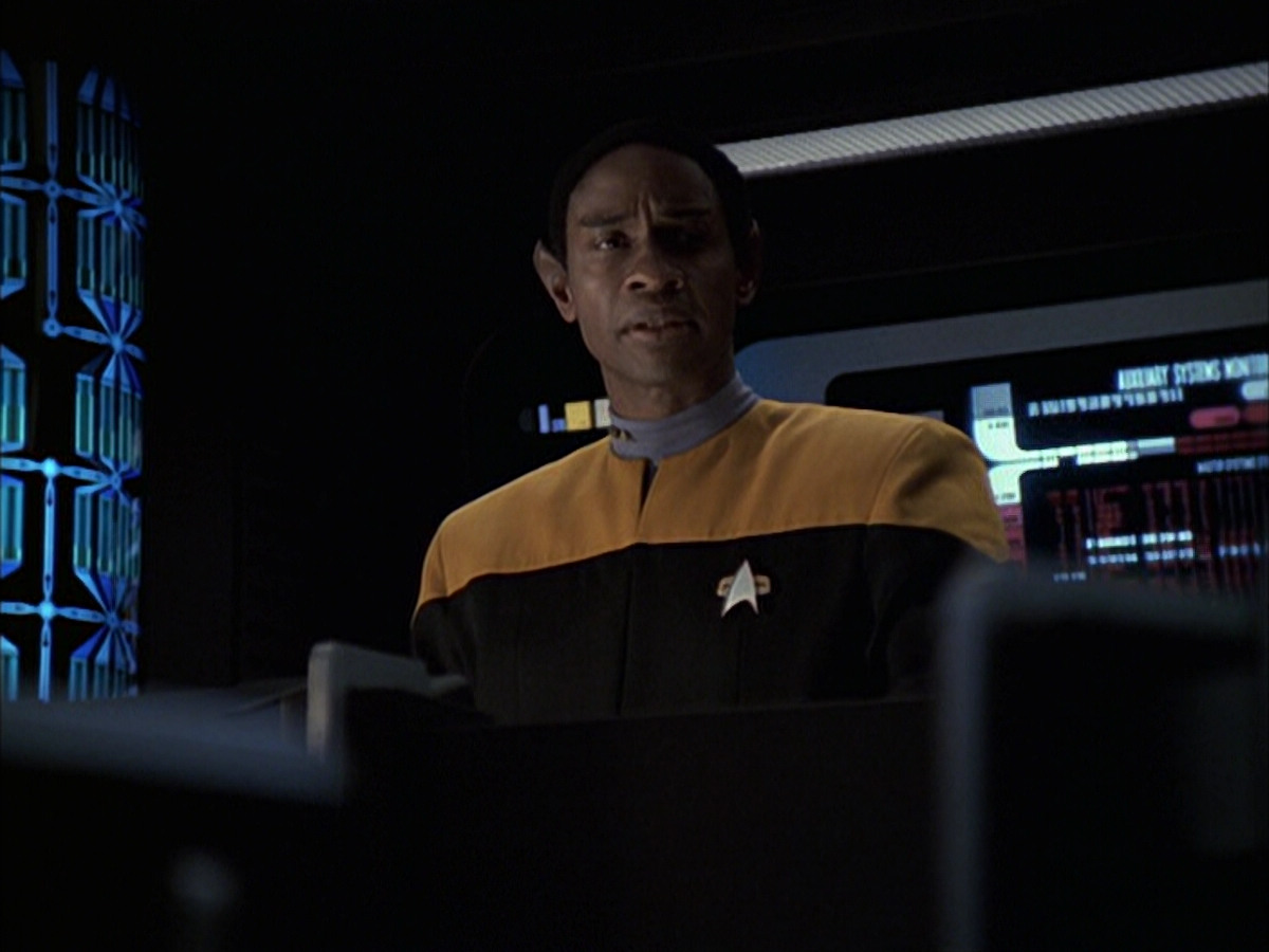 extant_StarTrek_VOY_6x16-Collective_01794.jpg