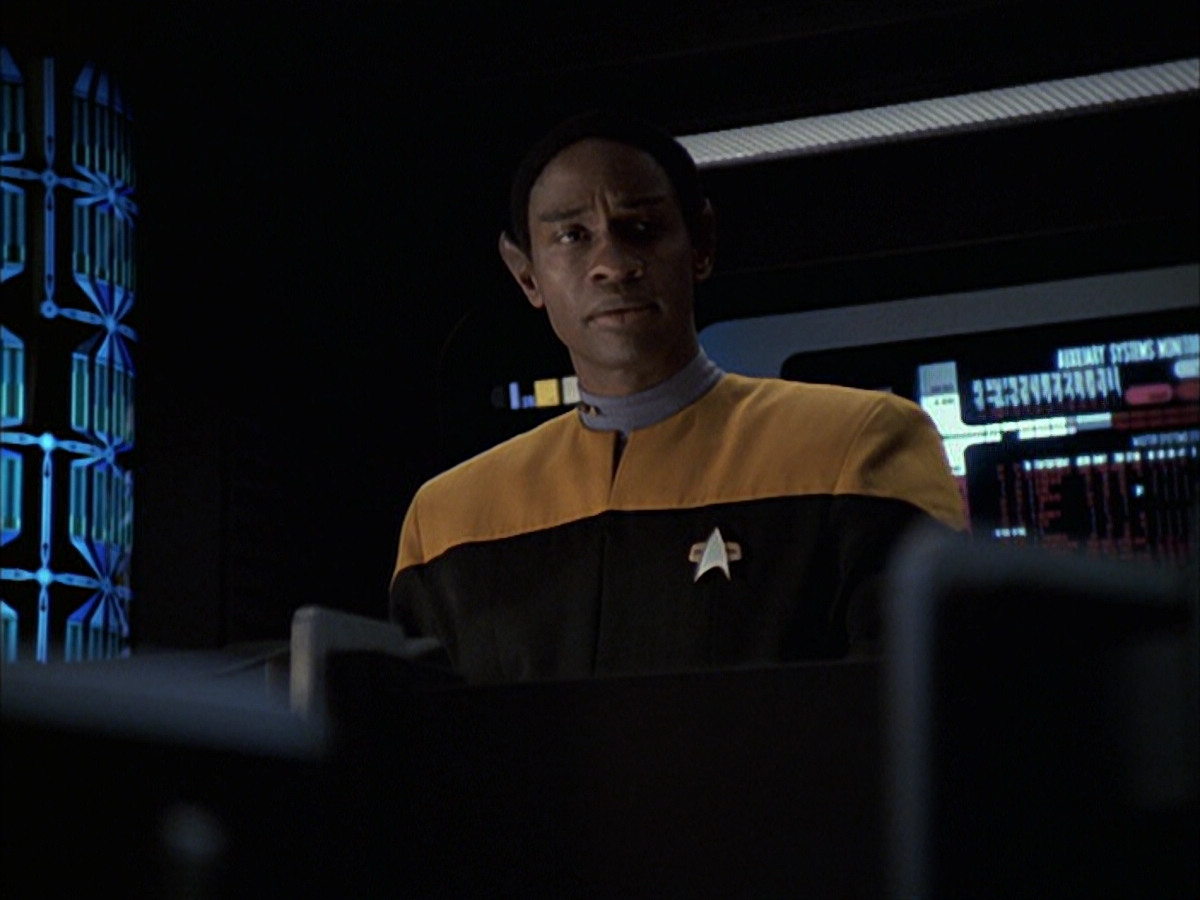 extant_StarTrek_VOY_6x16-Collective_01797.jpg