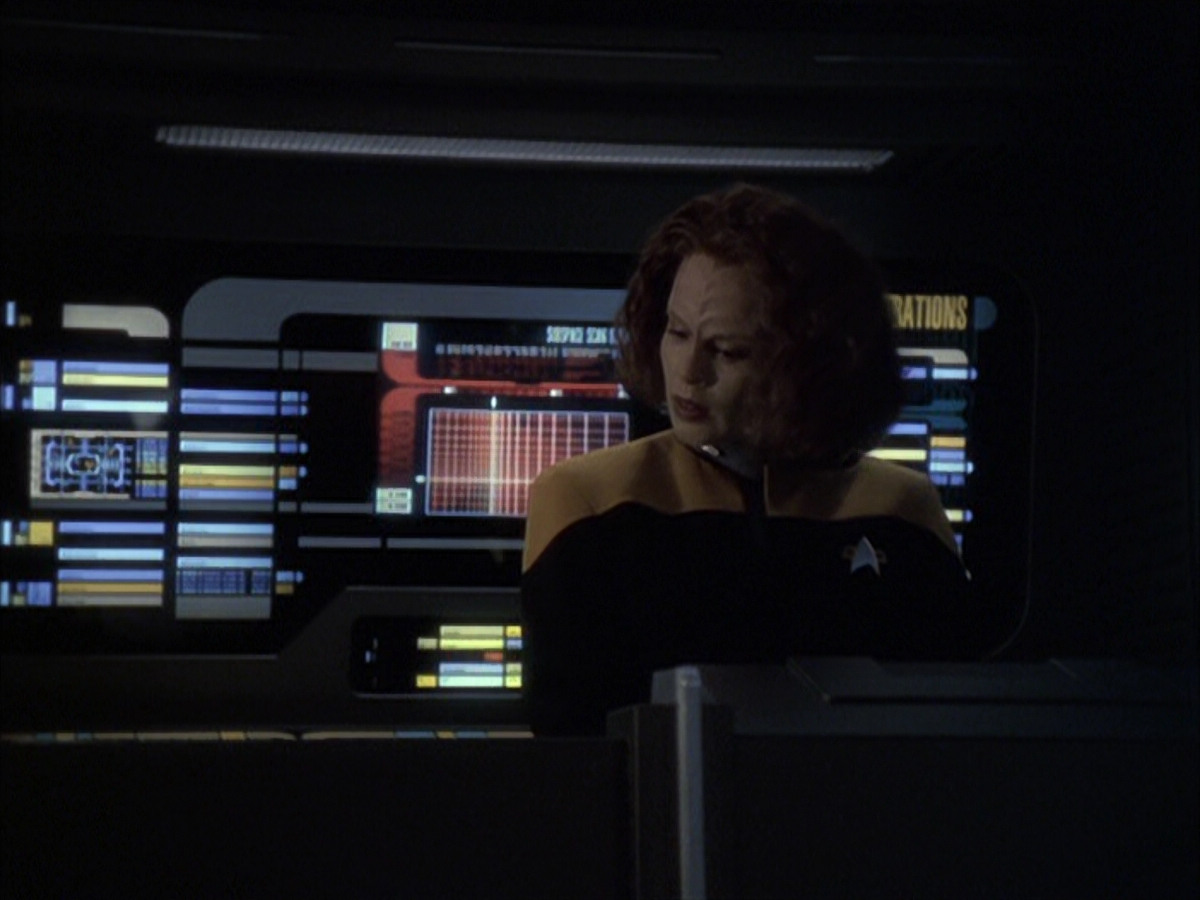 extant_StarTrek_VOY_6x16-Collective_01800.jpg