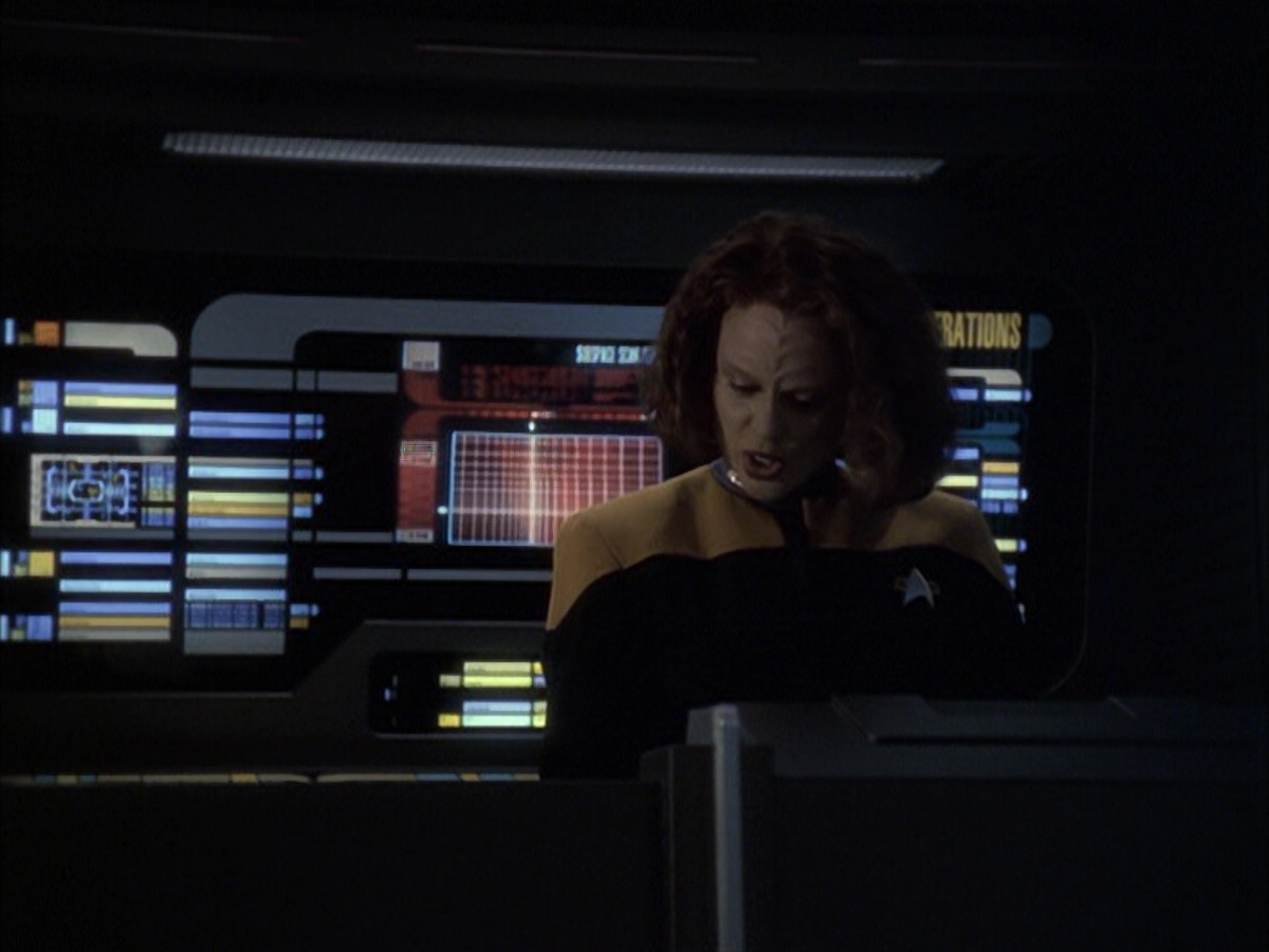 extant_StarTrek_VOY_6x16-Collective_01802.jpg