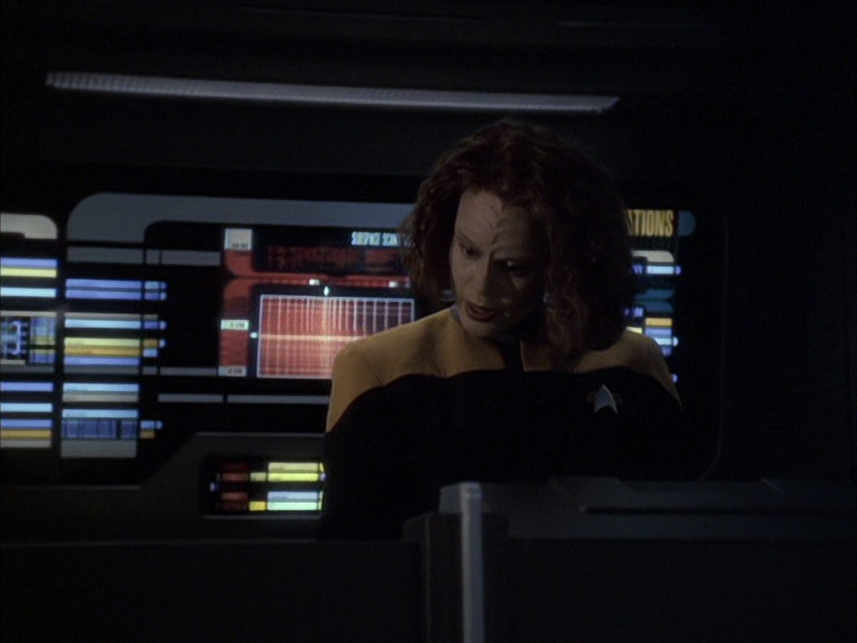 extant_StarTrek_VOY_6x16-Collective_01808.jpg
