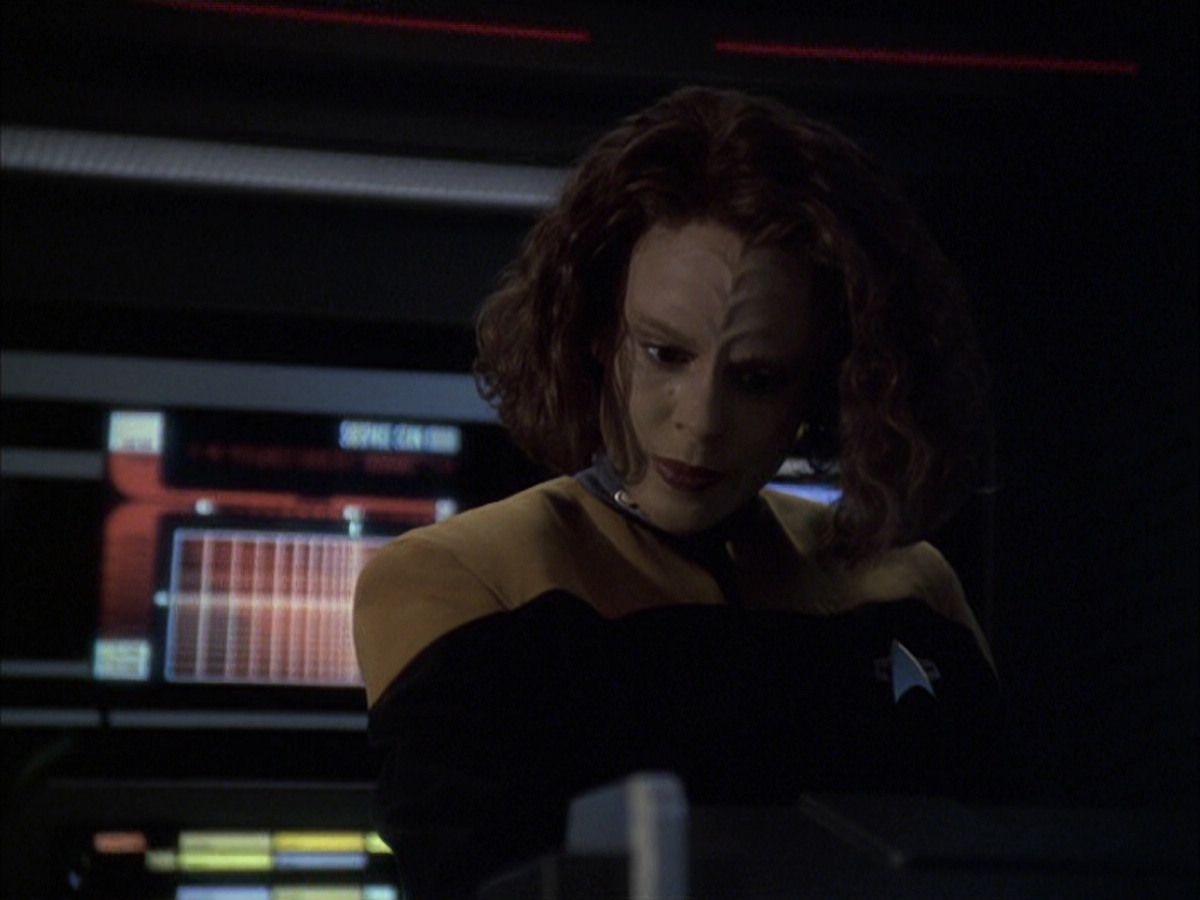 extant_StarTrek_VOY_6x16-Collective_01813.jpg