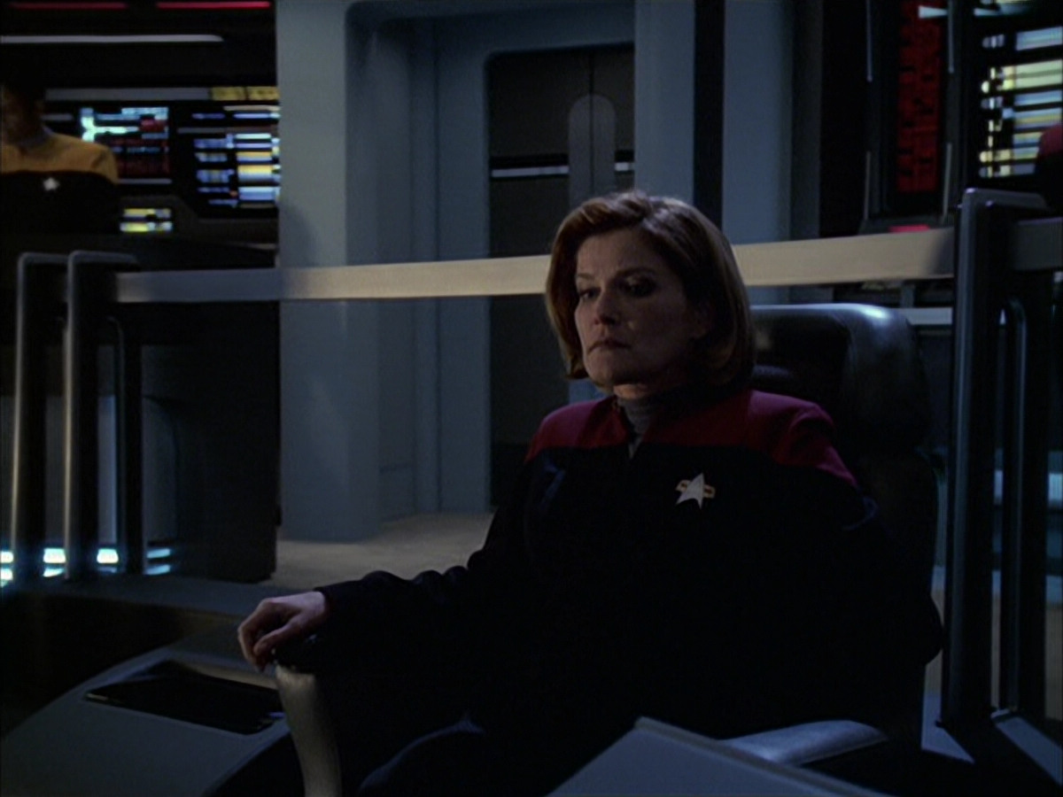extant_StarTrek_VOY_6x16-Collective_01816.jpg