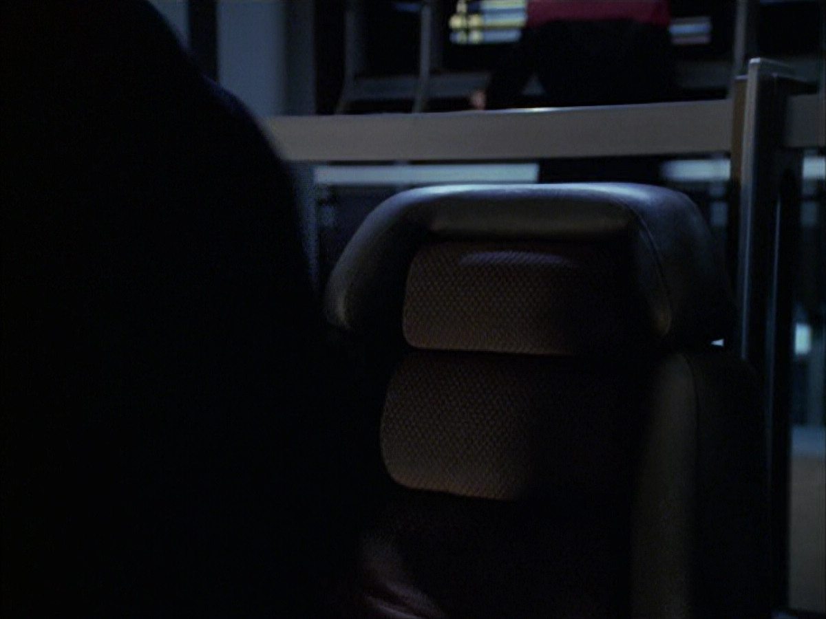 extant_StarTrek_VOY_6x16-Collective_01834.jpg