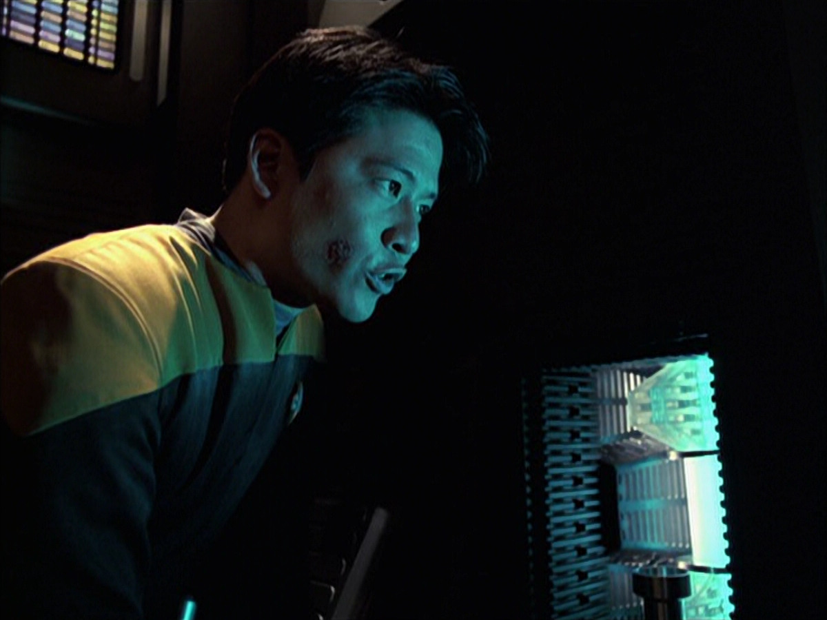 extant_StarTrek_VOY_6x16-Collective_01851.jpg