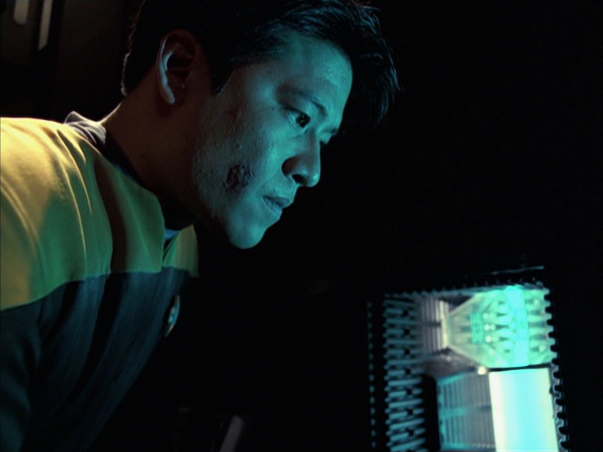extant_StarTrek_VOY_6x16-Collective_01861.jpg