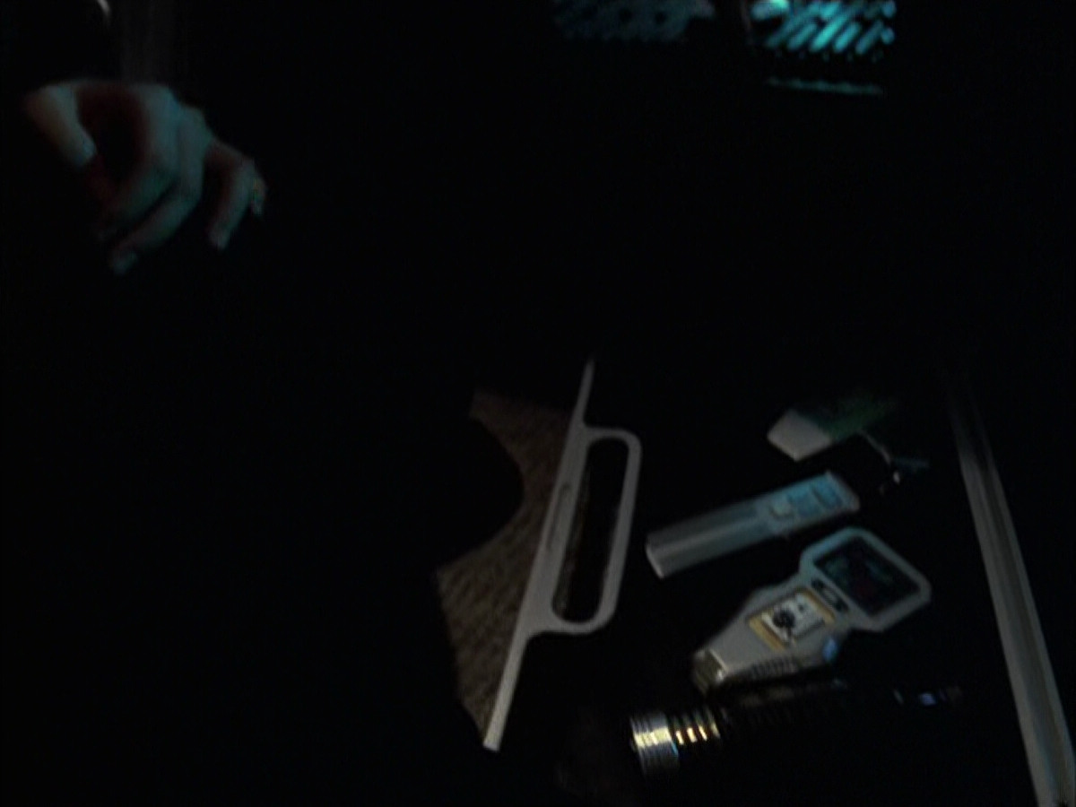 extant_StarTrek_VOY_6x16-Collective_01865.jpg