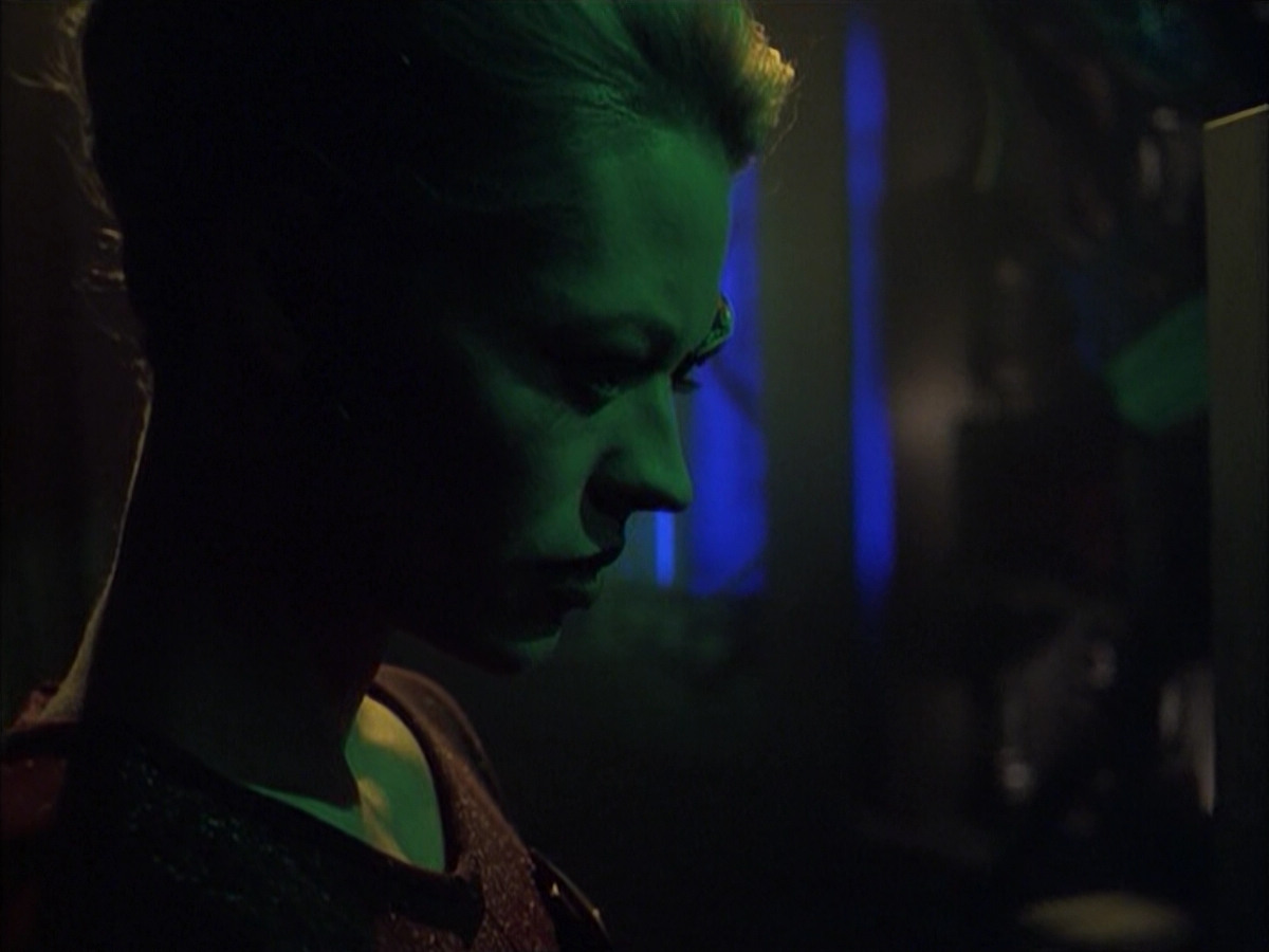 extant_StarTrek_VOY_6x16-Collective_01873.jpg