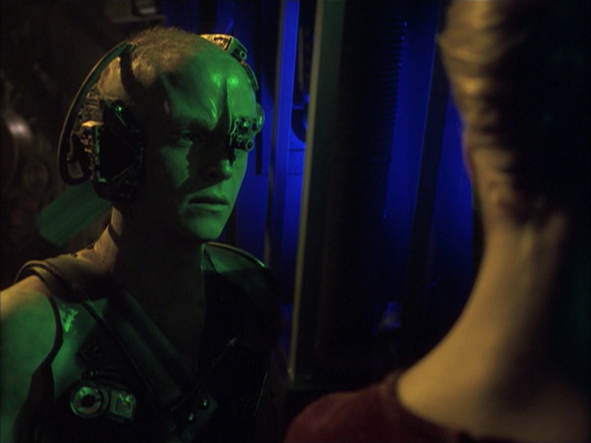 extant_StarTrek_VOY_6x16-Collective_01921.jpg