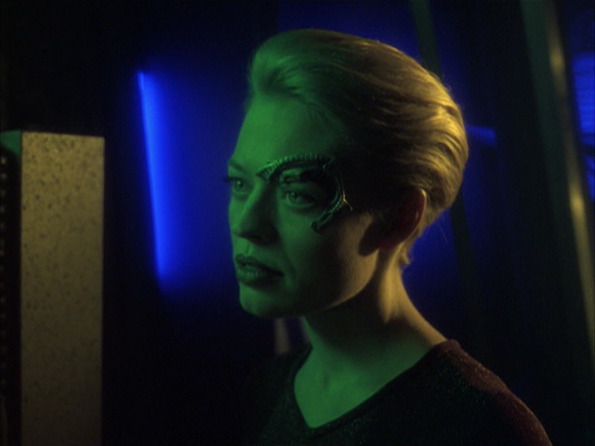 extant_StarTrek_VOY_6x16-Collective_01957.jpg