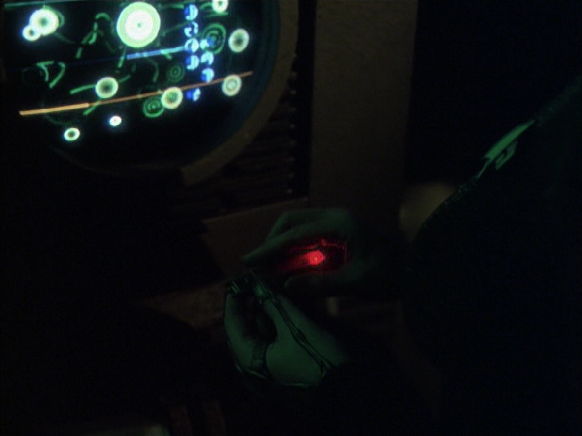extant_StarTrek_VOY_6x16-Collective_01976.jpg