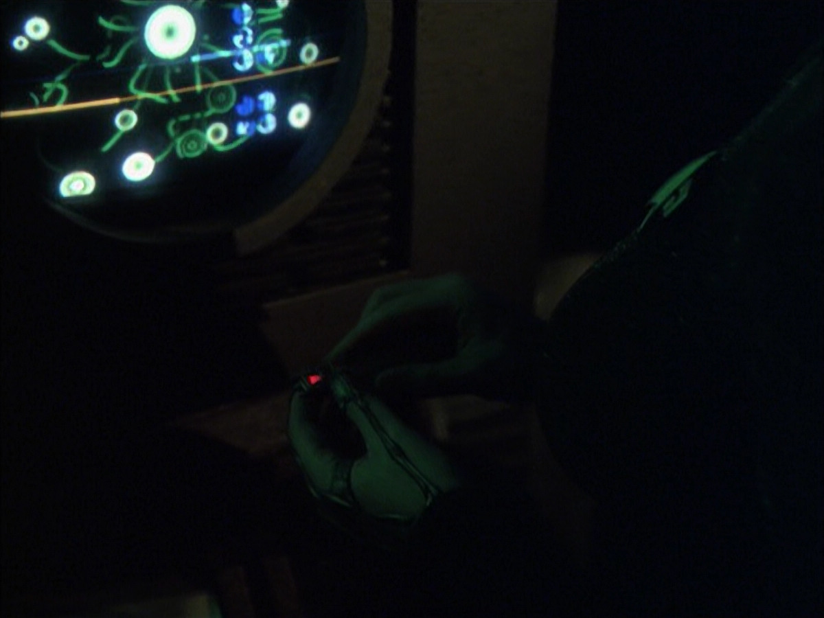 extant_StarTrek_VOY_6x16-Collective_01977.jpg