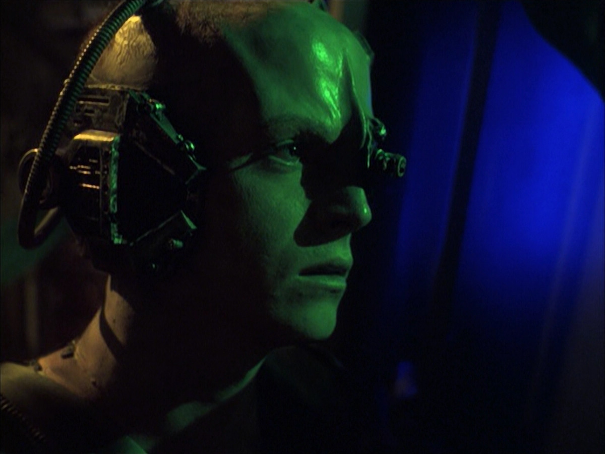 extant_StarTrek_VOY_6x16-Collective_02006.jpg
