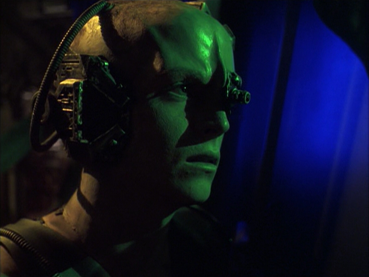 extant_StarTrek_VOY_6x16-Collective_02009.jpg