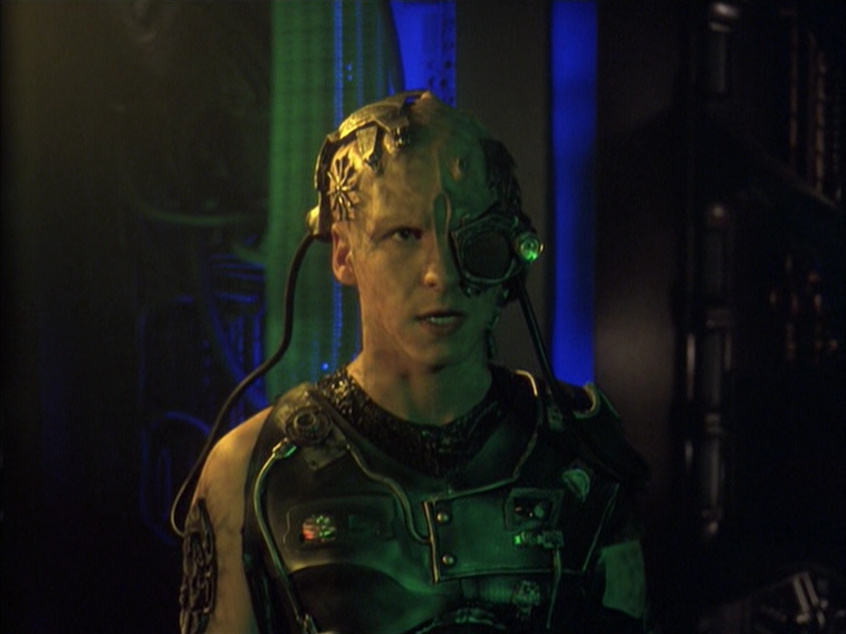 extant_StarTrek_VOY_6x16-Collective_02041.jpg