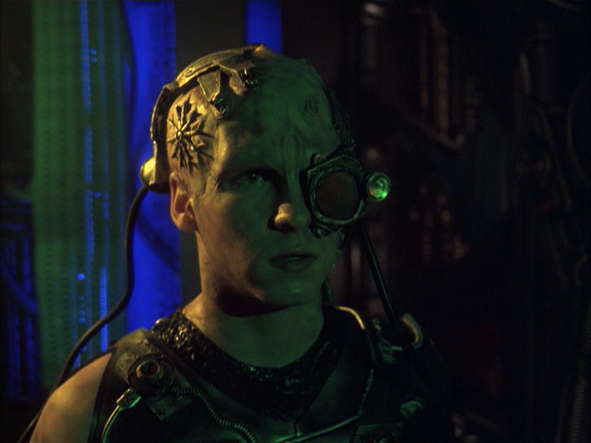 extant_StarTrek_VOY_6x16-Collective_02048.jpg