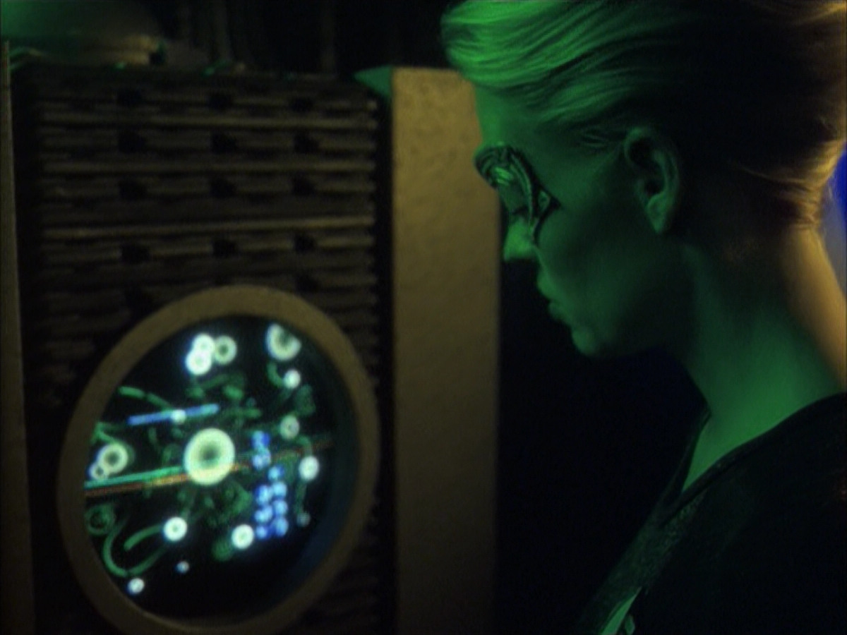 extant_StarTrek_VOY_6x16-Collective_02059.jpg