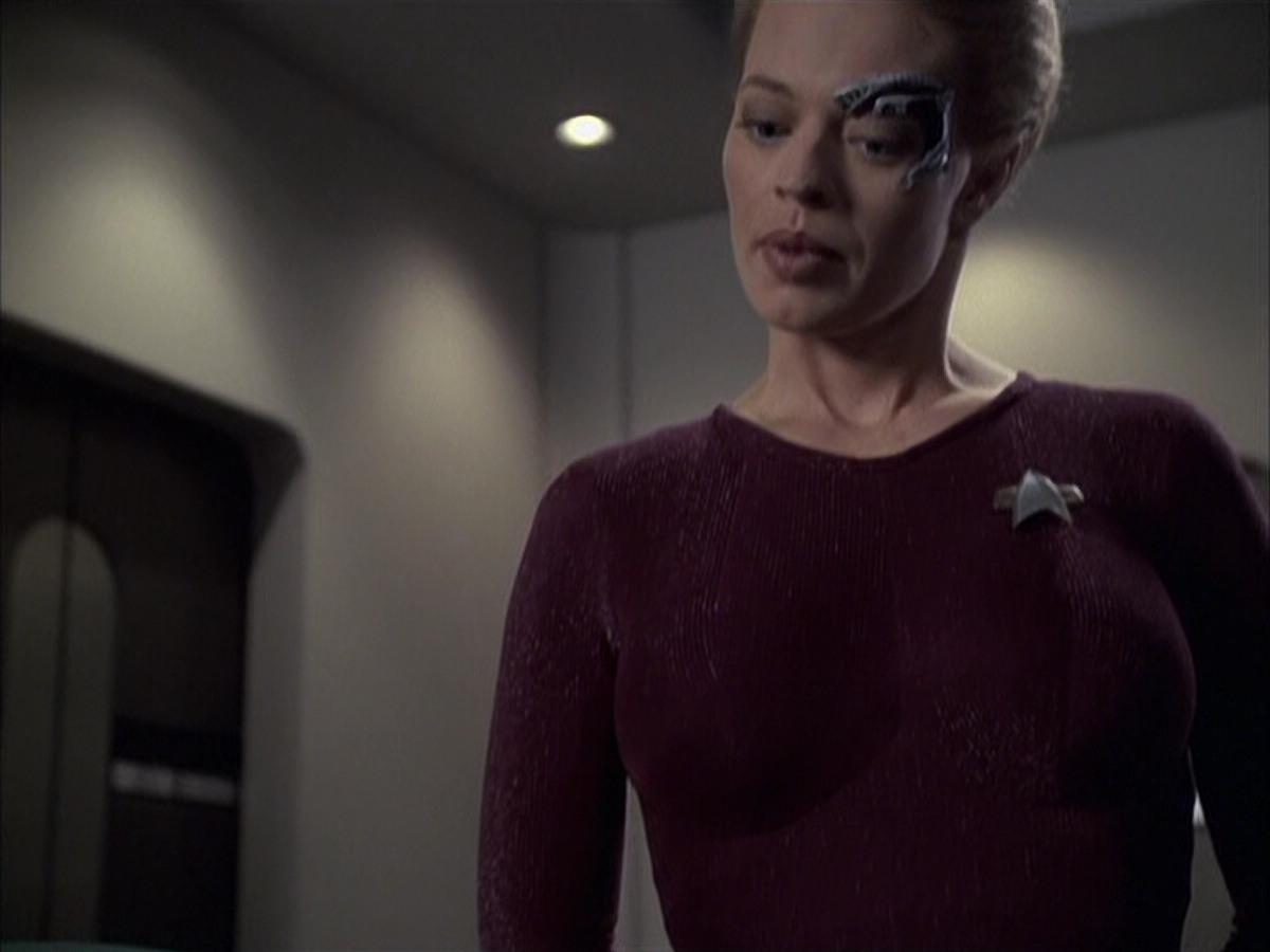 extant_StarTrek_VOY_6x16-Collective_02072.jpg