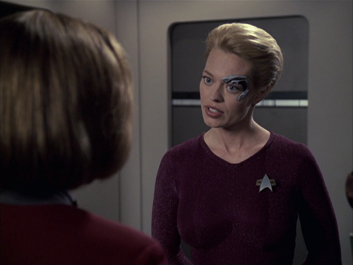 extant_StarTrek_VOY_6x16-Collective_02096.jpg