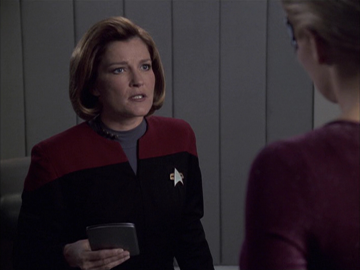 extant_StarTrek_VOY_6x16-Collective_02102.jpg
