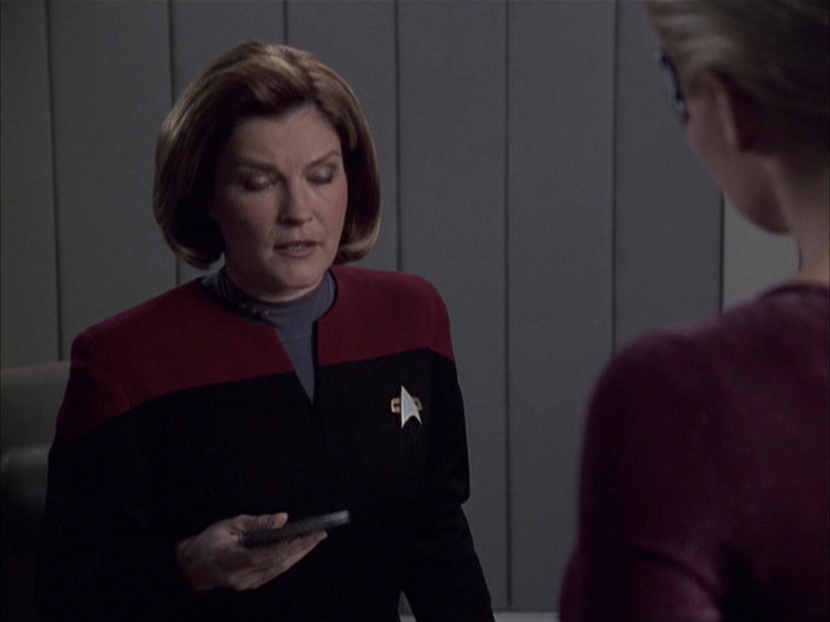 extant_StarTrek_VOY_6x16-Collective_02104.jpg