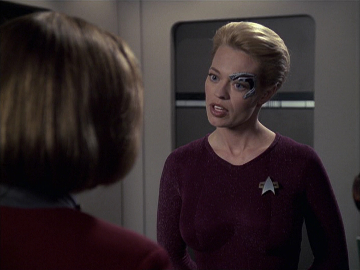 extant_StarTrek_VOY_6x16-Collective_02108.jpg