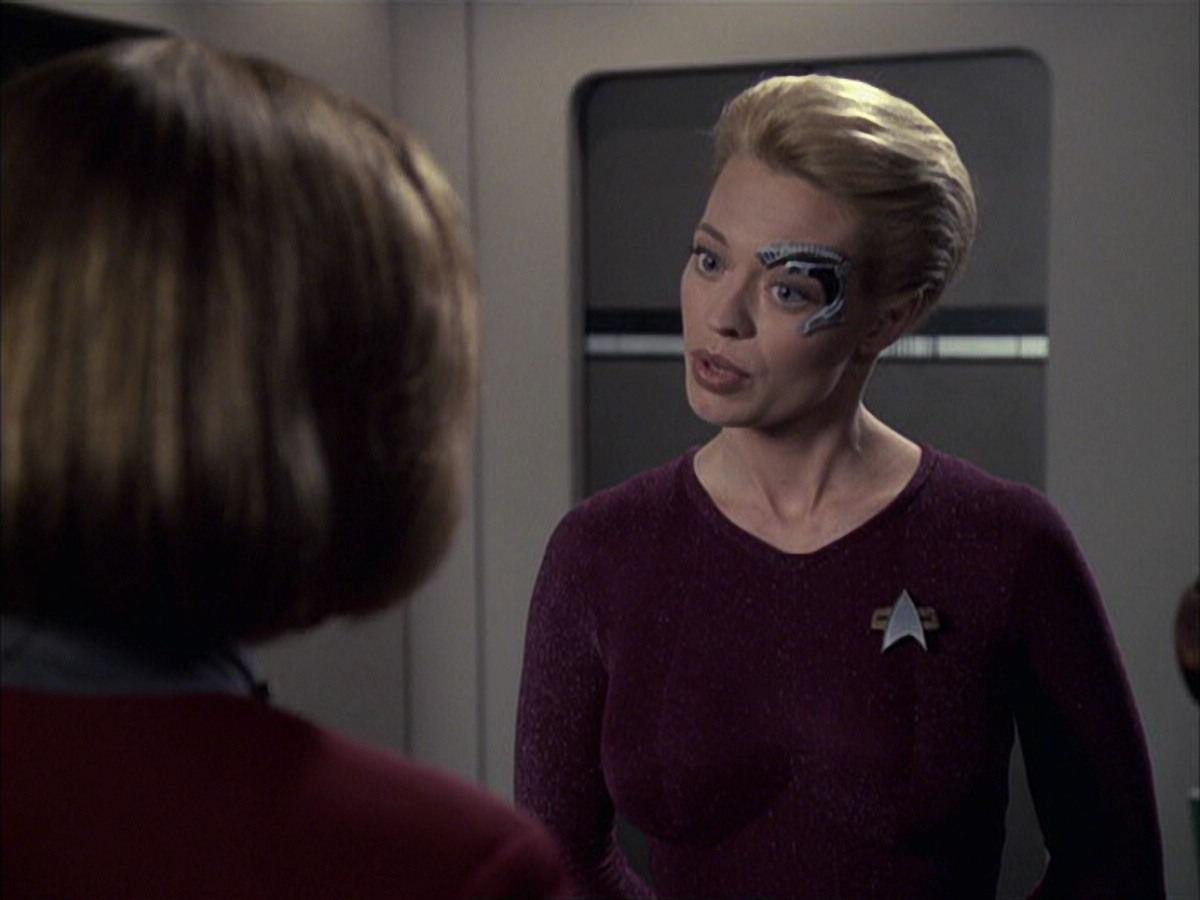 extant_StarTrek_VOY_6x16-Collective_02109.jpg