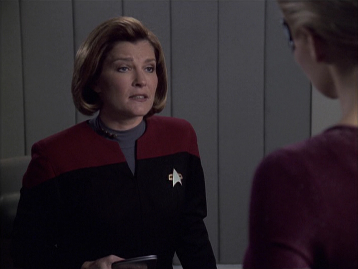 extant_StarTrek_VOY_6x16-Collective_02118.jpg