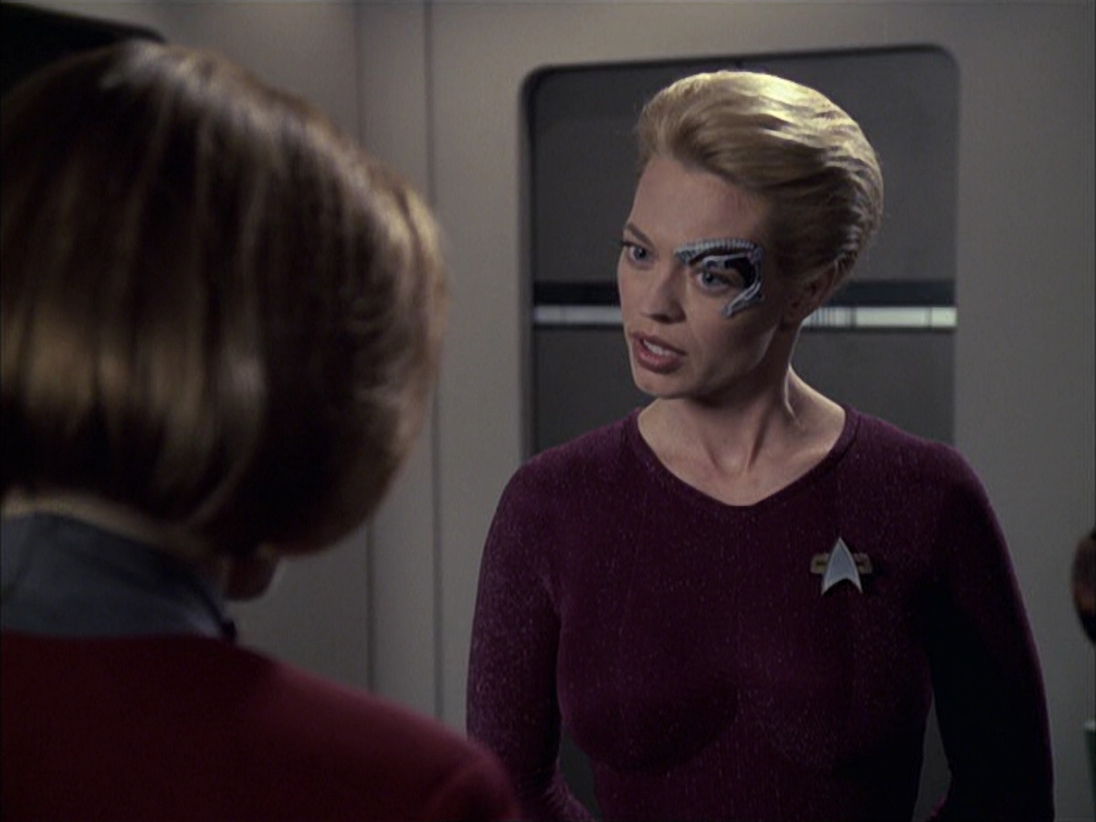 extant_StarTrek_VOY_6x16-Collective_02131.jpg