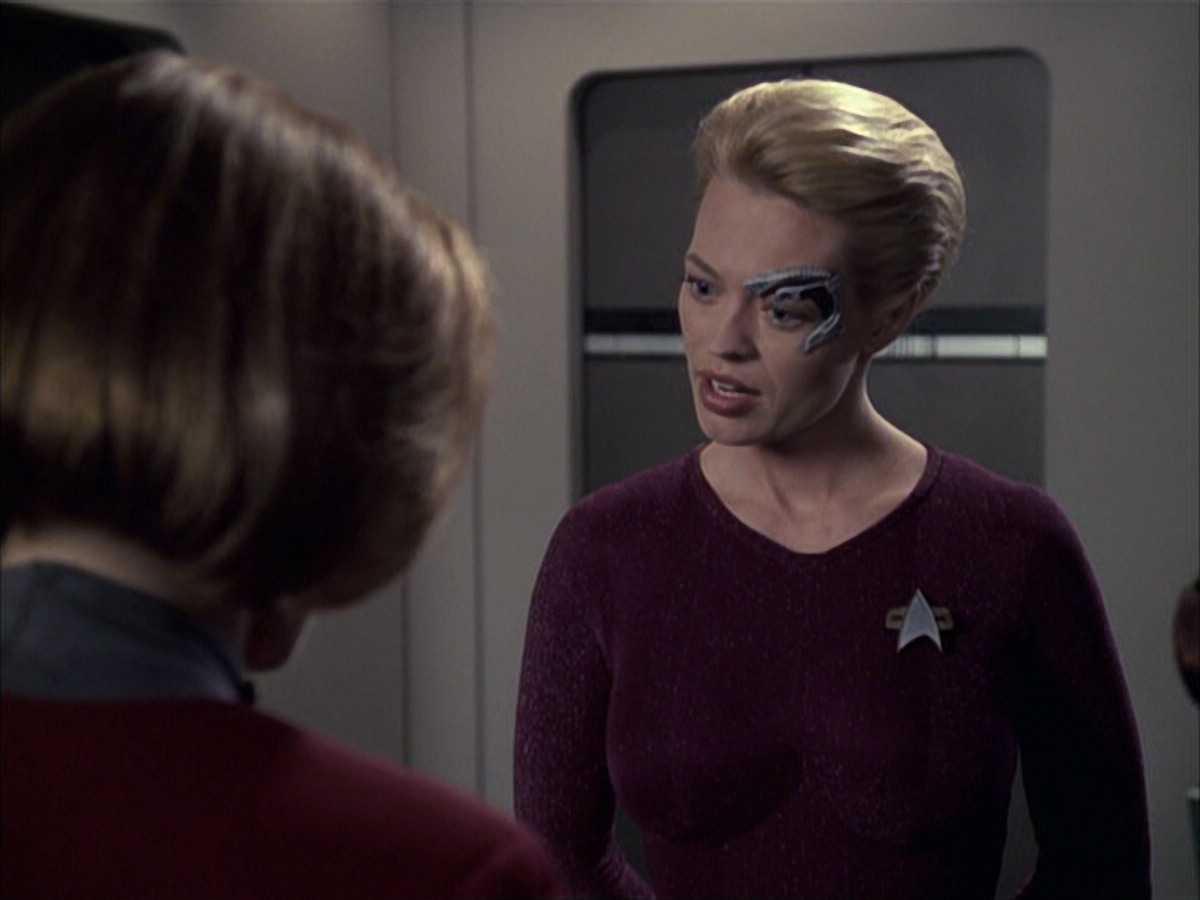extant_StarTrek_VOY_6x16-Collective_02132.jpg