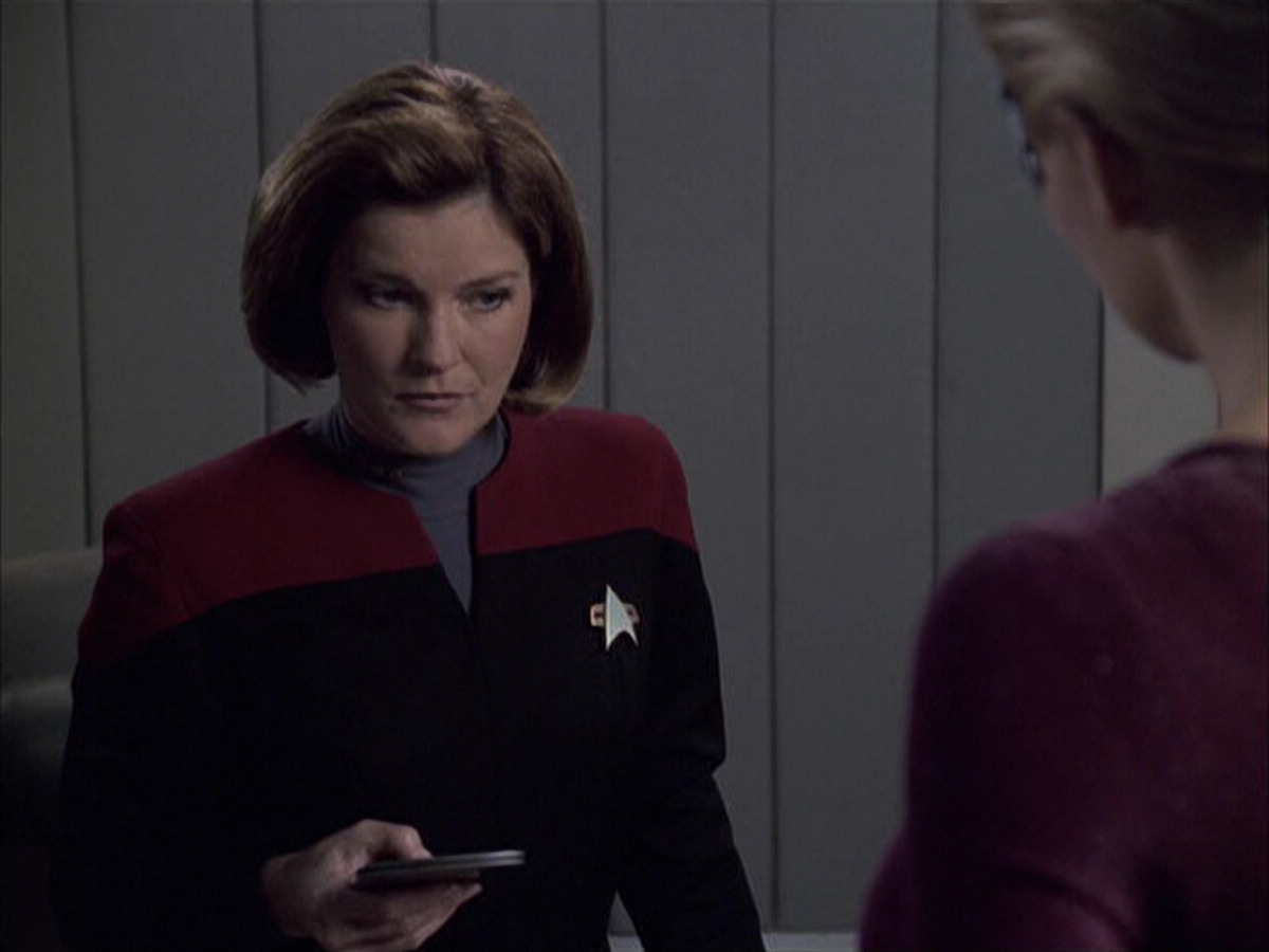 extant_StarTrek_VOY_6x16-Collective_02136.jpg