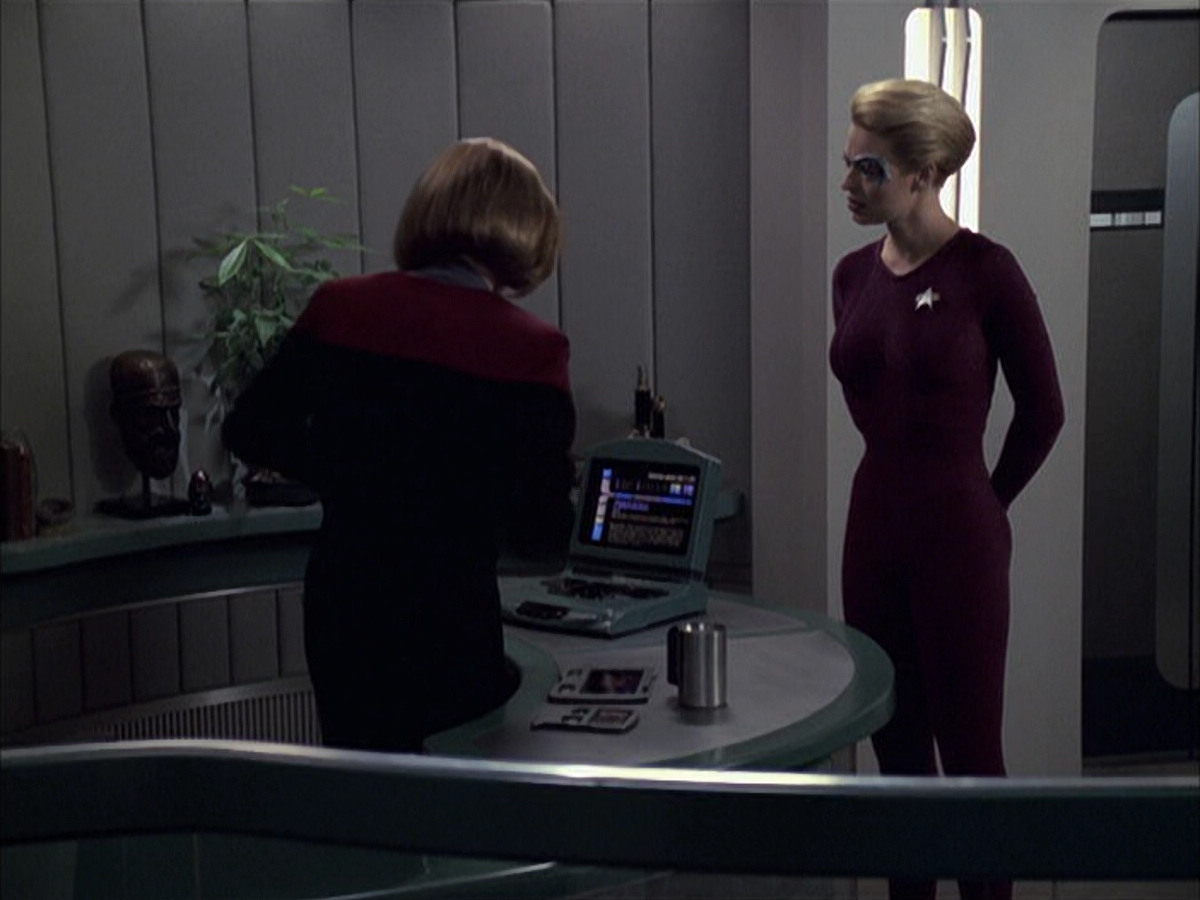 extant_StarTrek_VOY_6x16-Collective_02138.jpg