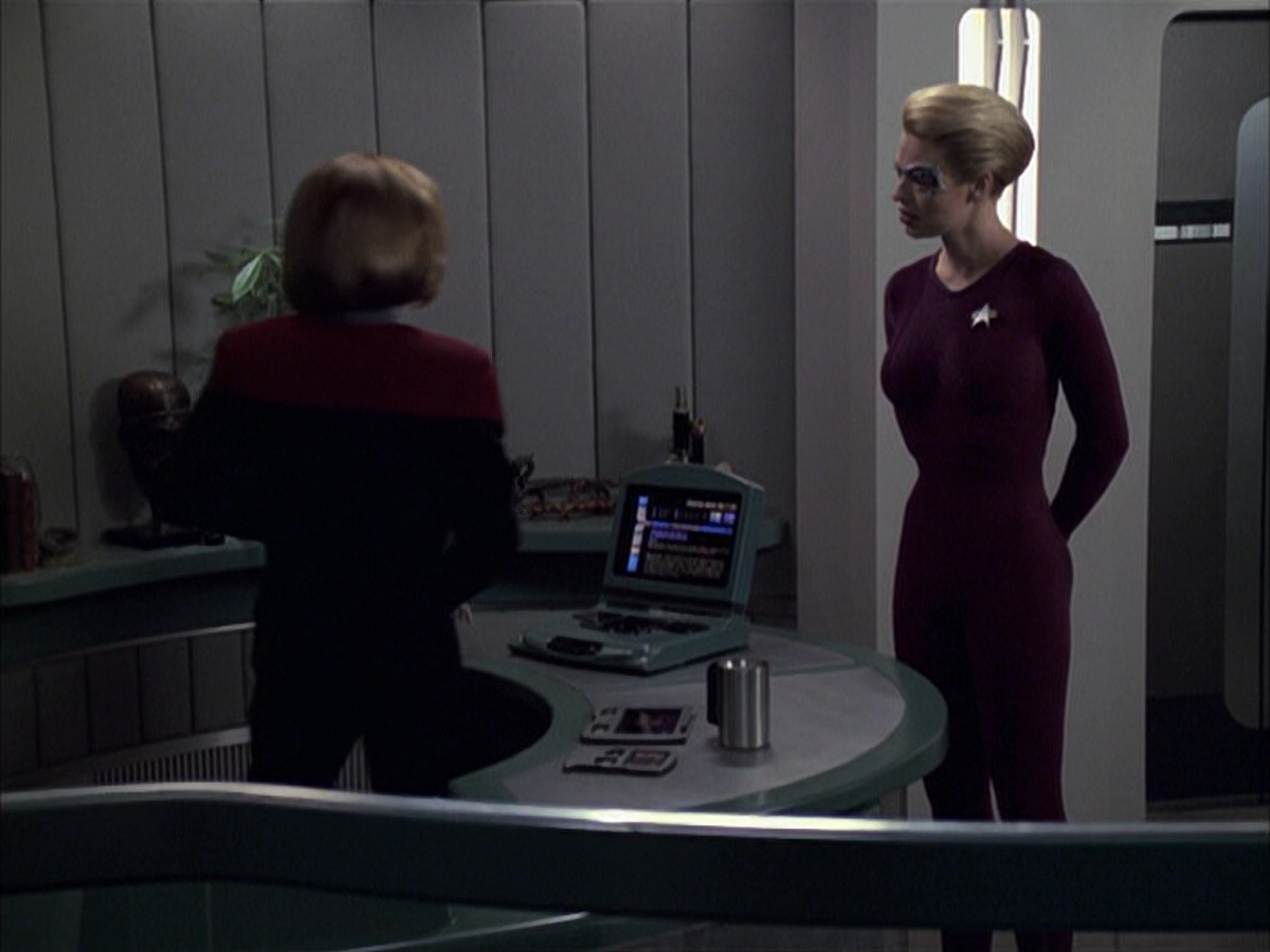 extant_StarTrek_VOY_6x16-Collective_02139.jpg