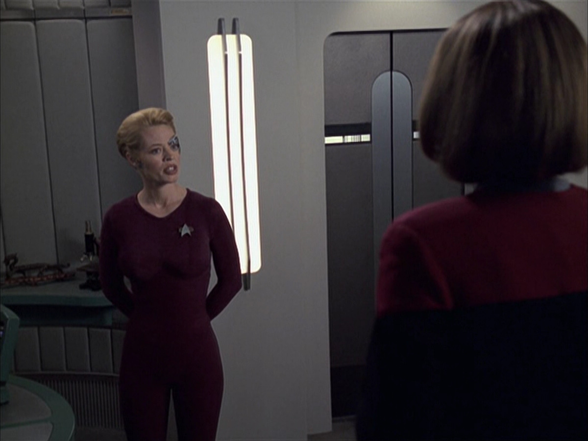 extant_StarTrek_VOY_6x16-Collective_02156.jpg