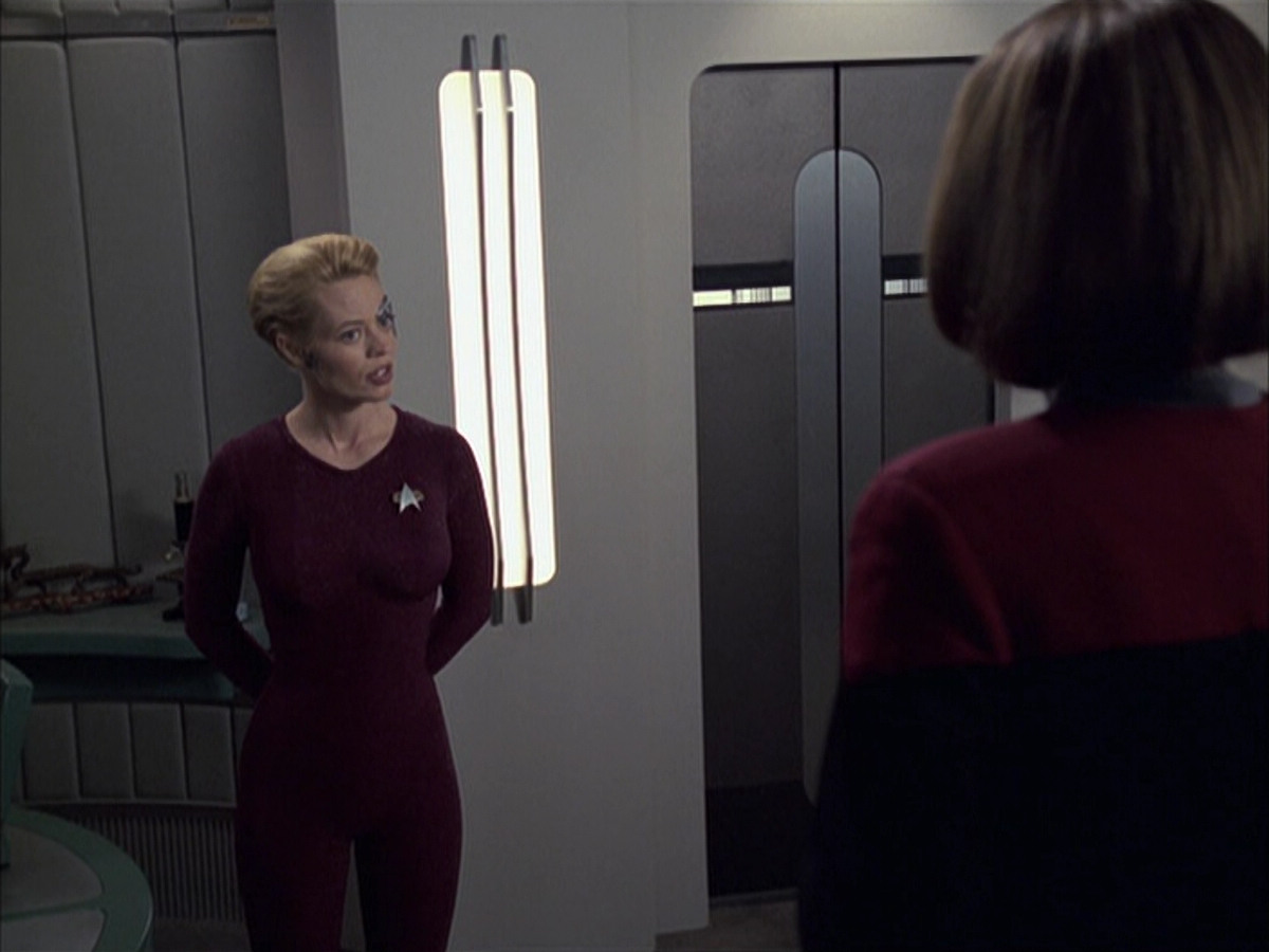 extant_StarTrek_VOY_6x16-Collective_02160.jpg