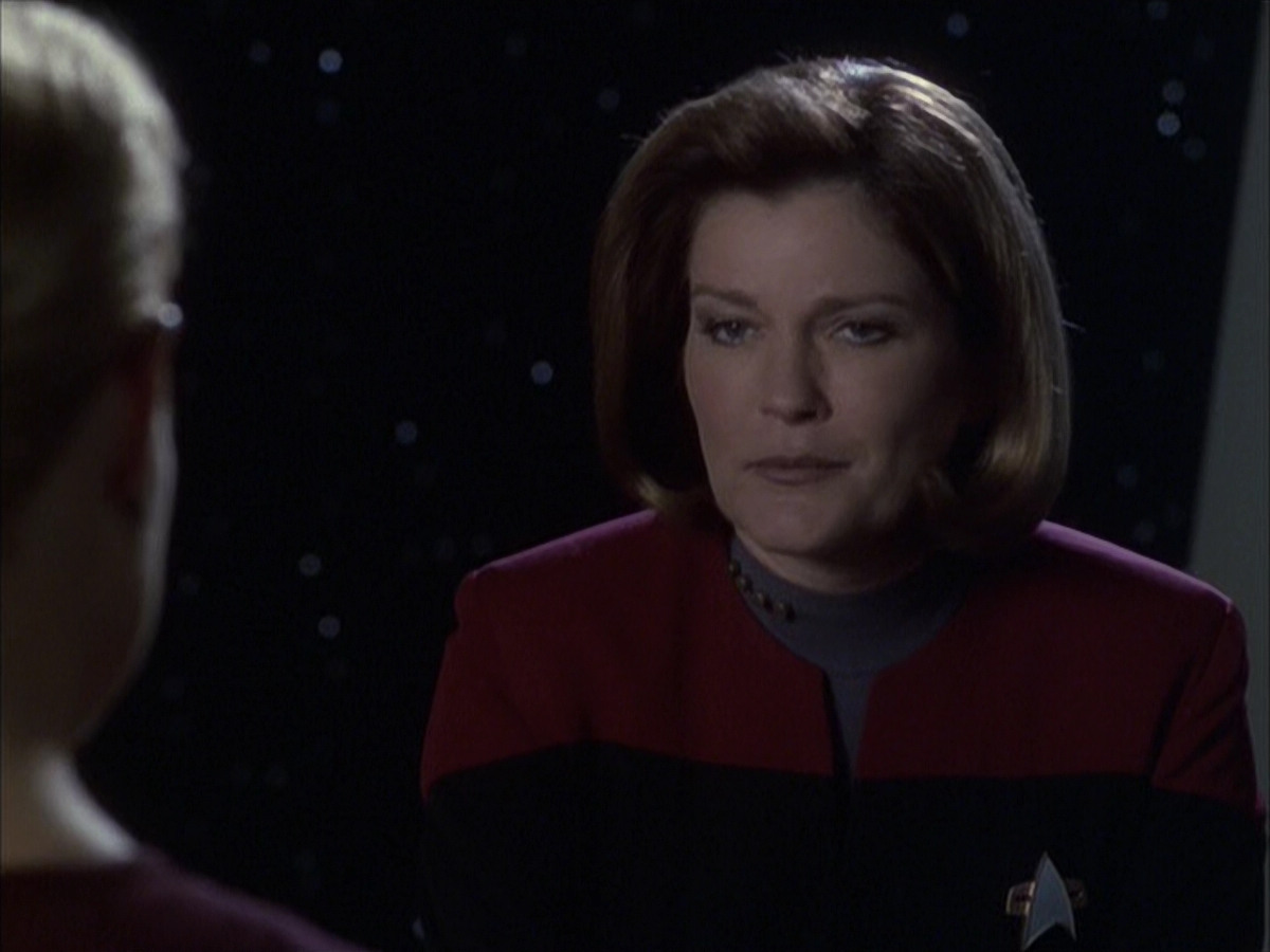 extant_StarTrek_VOY_6x16-Collective_02162.jpg