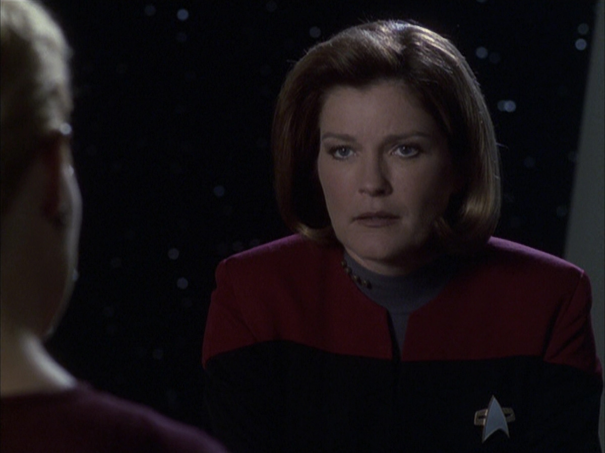 extant_StarTrek_VOY_6x16-Collective_02172.jpg