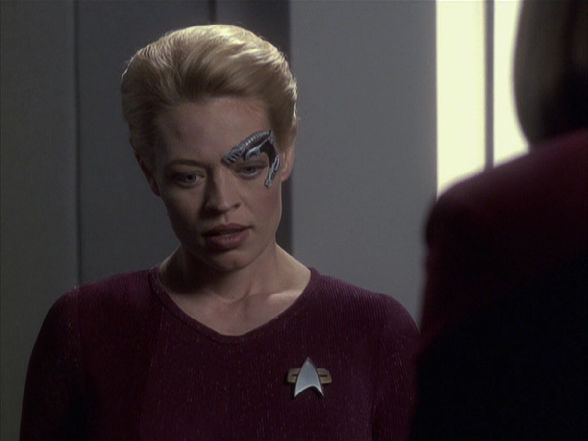 extant_StarTrek_VOY_6x16-Collective_02174.jpg