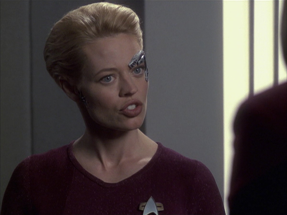 extant_StarTrek_VOY_6x16-Collective_02190.jpg