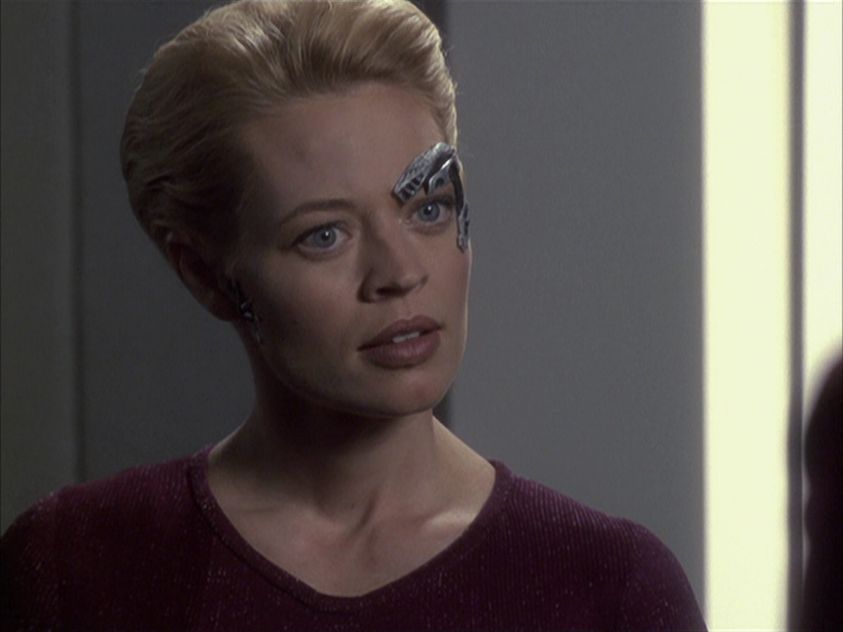 extant_StarTrek_VOY_6x16-Collective_02200.jpg