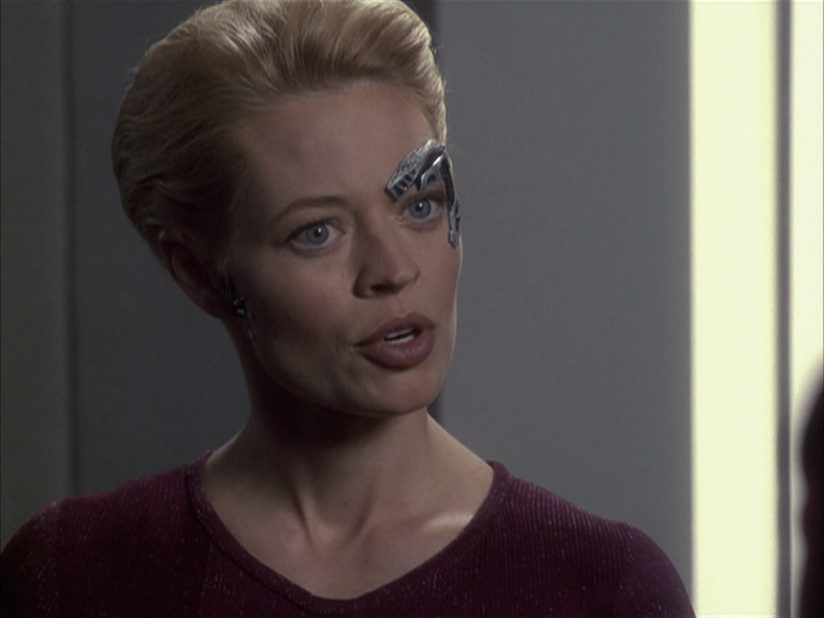 extant_StarTrek_VOY_6x16-Collective_02201.jpg